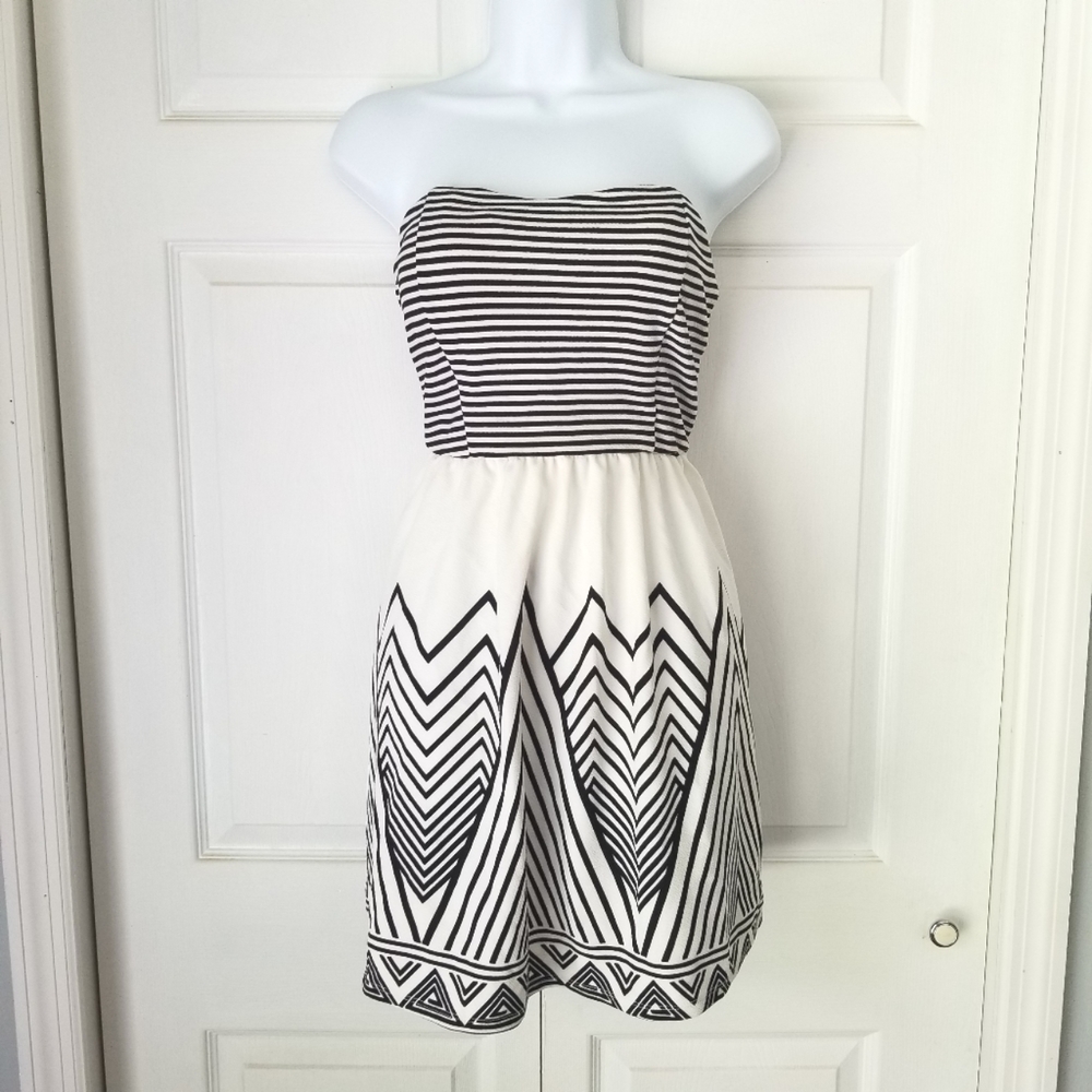 NoBoundaries▪︎Strapless Mini Dress